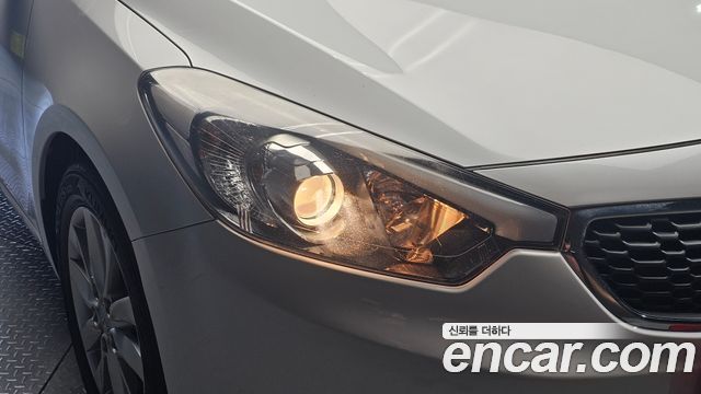 Kia K3 2015 — photo 8