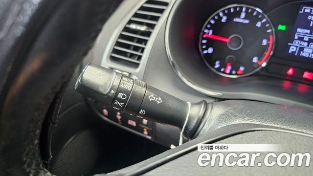 Kia K3 2015 — photo 29