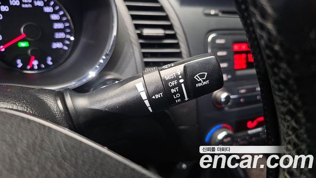 Kia K3 2015 — photo 30