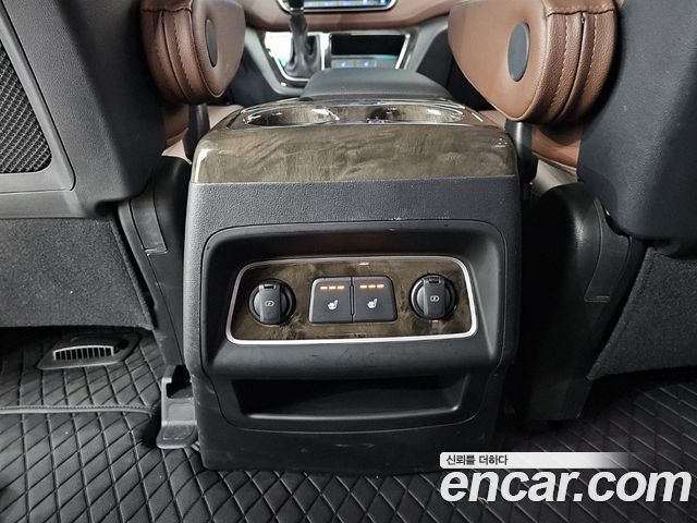 Hyundai Starex 2019 — photo 13