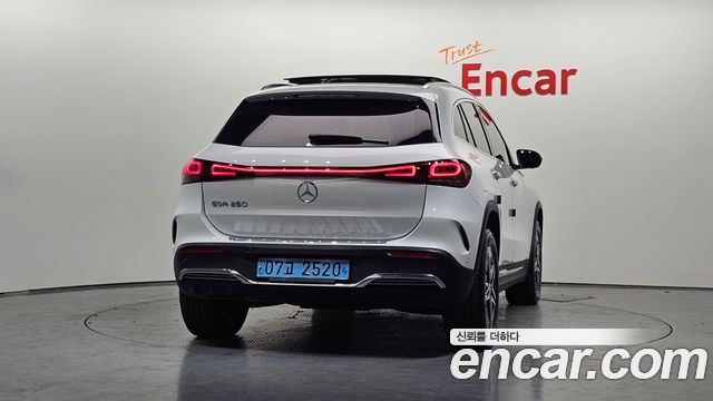 Mercedes-Benz EQA 2022 — photo 4