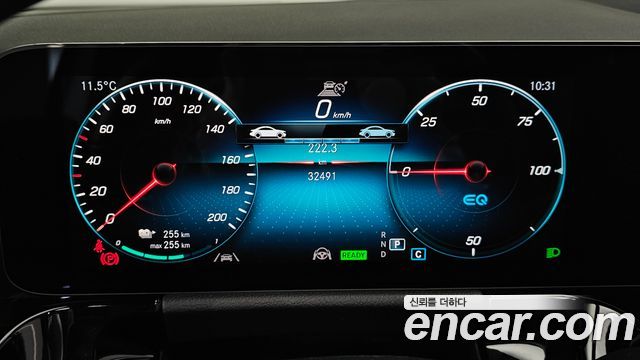 Mercedes-Benz EQA 2022 — photo 11