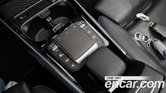 Mercedes-Benz EQA 2022 — photo 23