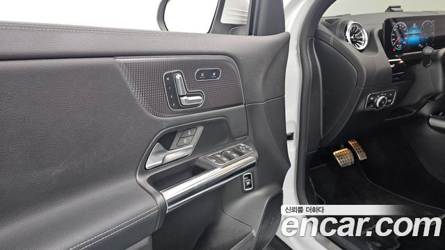Mercedes-Benz EQA 2022 — photo 29