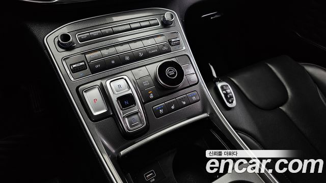 Hyundai Santafe 2021 — photo 12