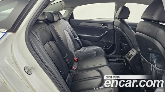Hyundai Sonata 2019 — photo 12