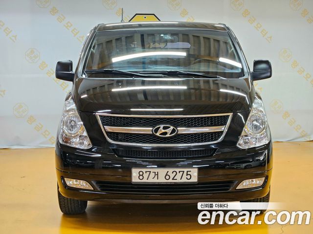 Hyundai Starex 2015 — photo 2