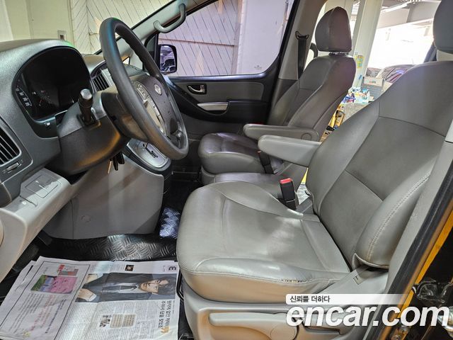 Hyundai Starex 2015 — photo 16