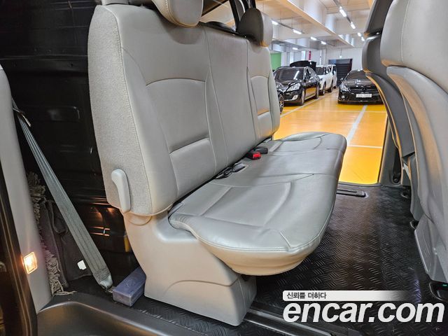 Hyundai Starex 2015 — photo 18