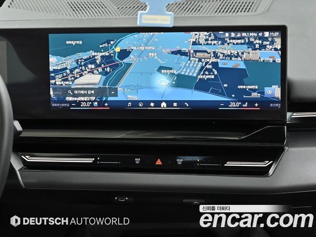 BMW 5-Series 2024 — photo 14