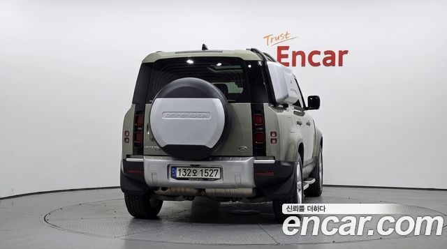 Land Rover Defender 2020 — photo 4