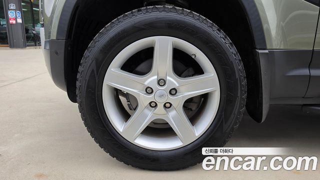 Land Rover Defender 2020 — photo 5