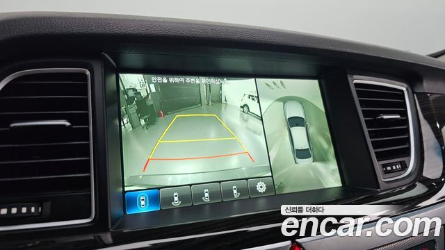 Genesis G80 2018 — photo 20
