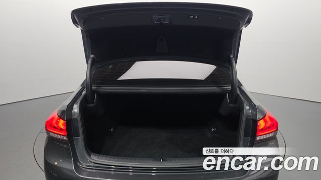 Genesis G80 2018 — photo 23