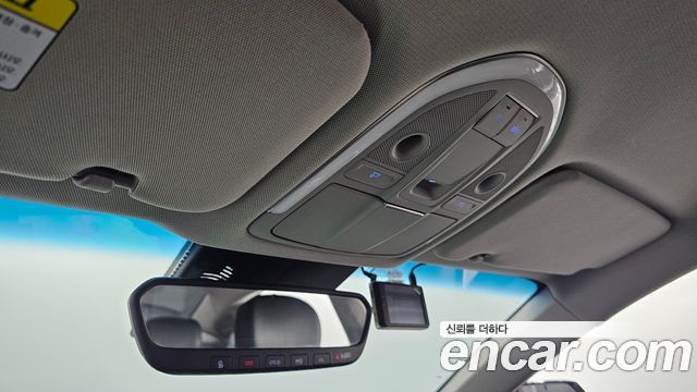 Genesis G80 2018 — photo 24