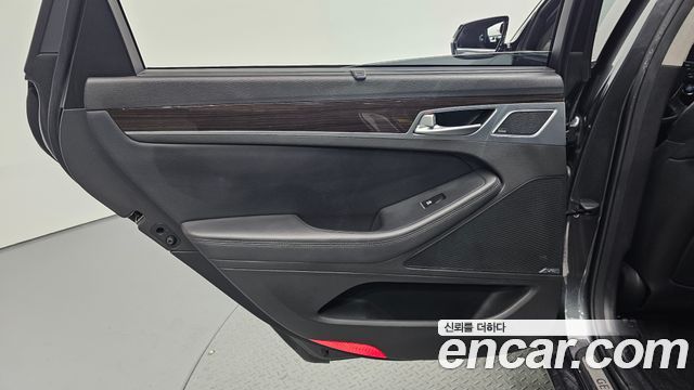 Genesis G80 2018 — photo 15