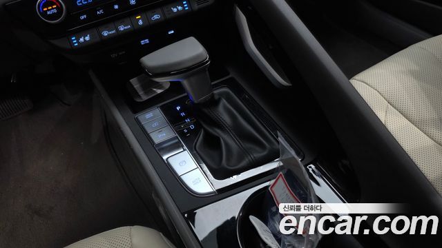 Hyundai AVANTE 2026 — photo 12