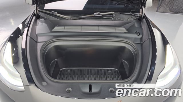 Tesla Model Y 2024 — photo 6