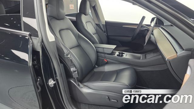 Tesla Model Y 2024 — photo 12
