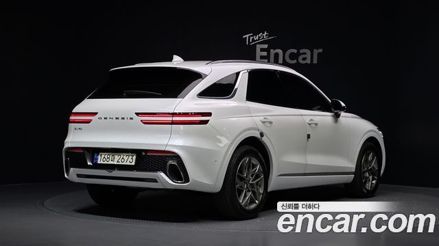 Genesis GV70 2023 — photo 2
