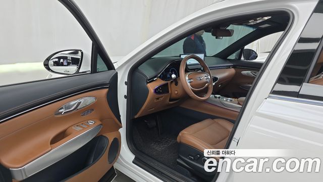 Genesis GV70 2023 — photo 13