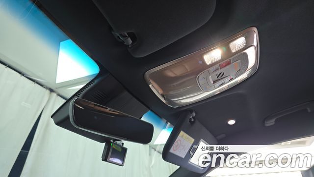 Genesis GV70 2023 — photo 23