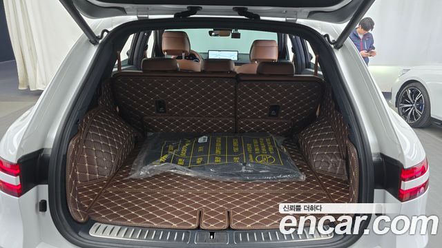 Genesis GV70 2023 — photo 26