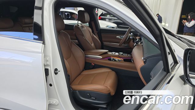 Genesis GV70 2023 — photo 16