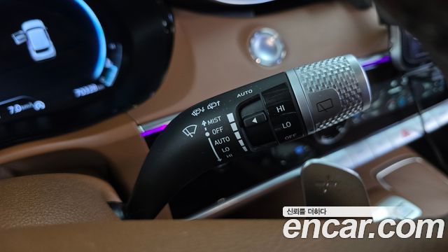 Genesis GV70 2023 — photo 28