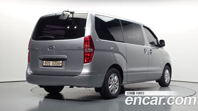 Hyundai Starex 2021 — photo 2