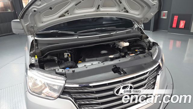 Hyundai Starex 2021 — photo 6