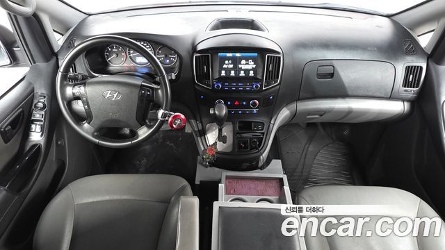 Hyundai Starex 2021 — photo 7