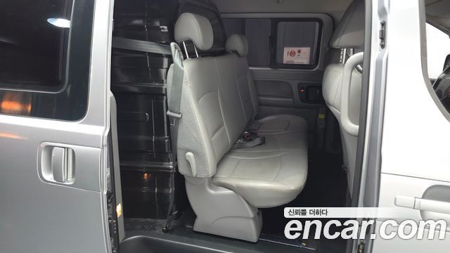 Hyundai Starex 2021 — photo 12