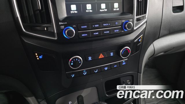 Hyundai Starex 2021 — photo 17