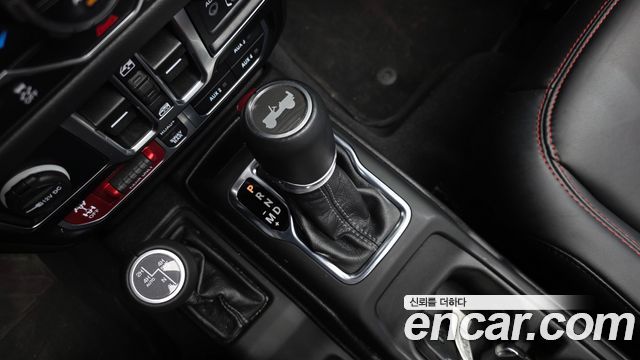 Jeep Wrangler 2024 — photo 12
