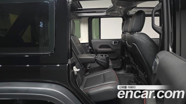 Jeep Wrangler 2024 — photo 17