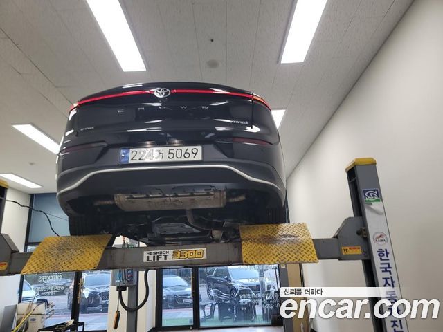 Toyota Crown 2023 — photo 2