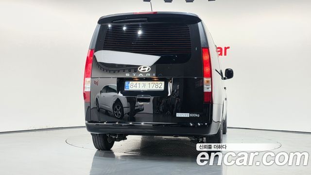 Hyundai Staria 2025 — photo 4