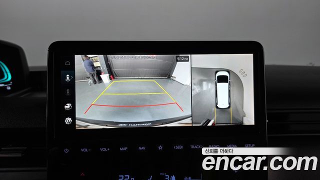 Hyundai Staria 2025 — photo 20