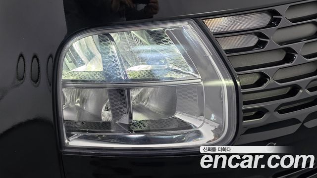 Hyundai Staria 2025 — photo 8