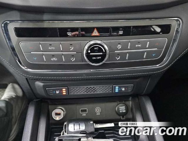 KG Mobility Rexton 2019 — photo 11