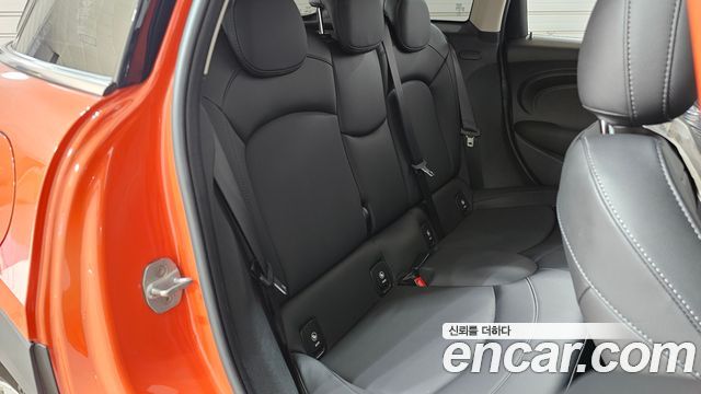 Mini Cooper 2019 — photo 12