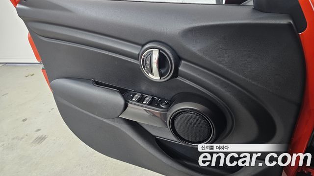 Mini Cooper 2019 — photo 14