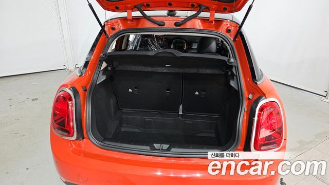 Mini Cooper 2019 — photo 20