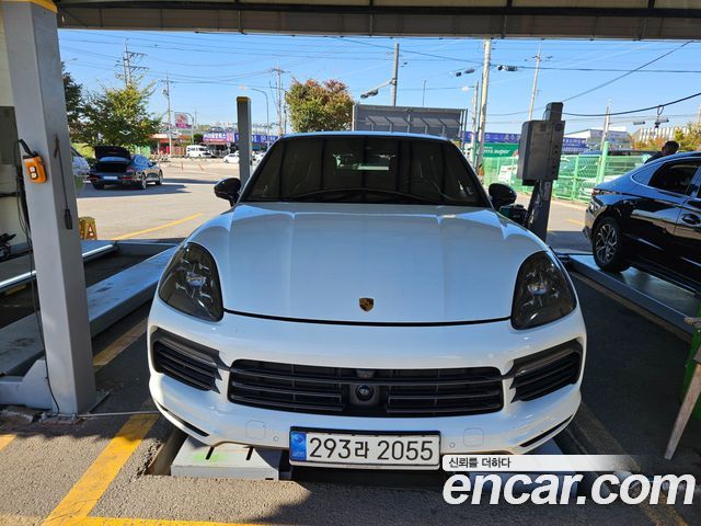 Porsche Cayenne 2020 — photo 1