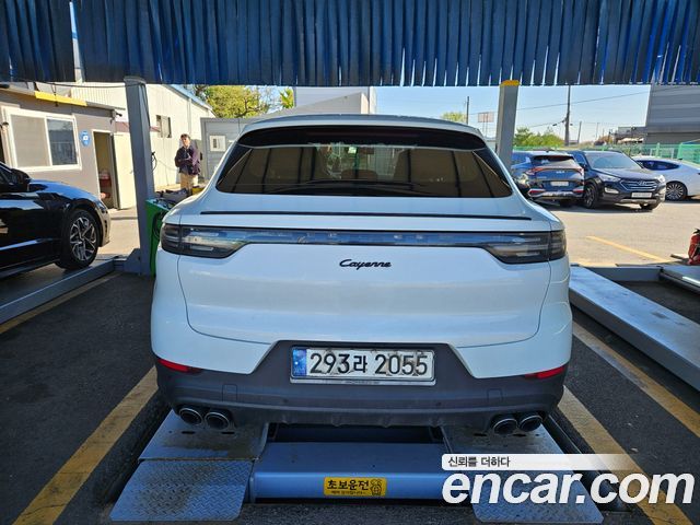 Porsche Cayenne 2020 — photo 3