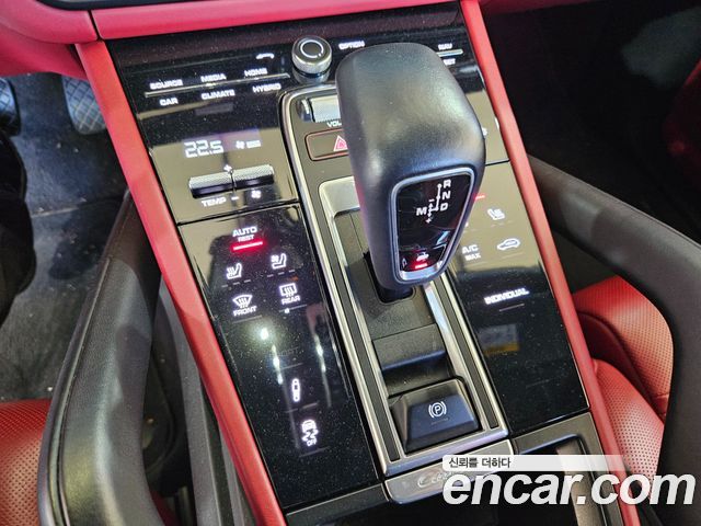 Porsche Cayenne 2020 — photo 10