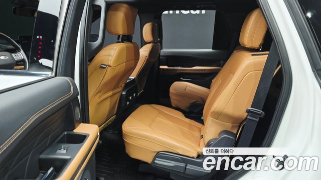 Ford Expedition 2022 — photo 18