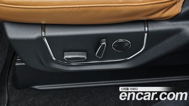 Ford Expedition 2022 — photo 30