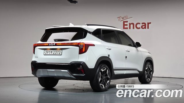 Kia Seltos 2023 — photo 2